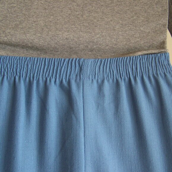 Briggs petite pants light blue NWT - Picture 5 of 9